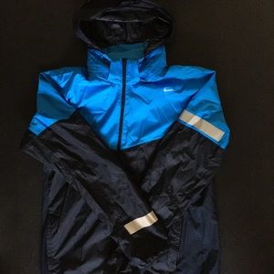 Nike Men’s Run Jacket. Excellent condition. Size M.